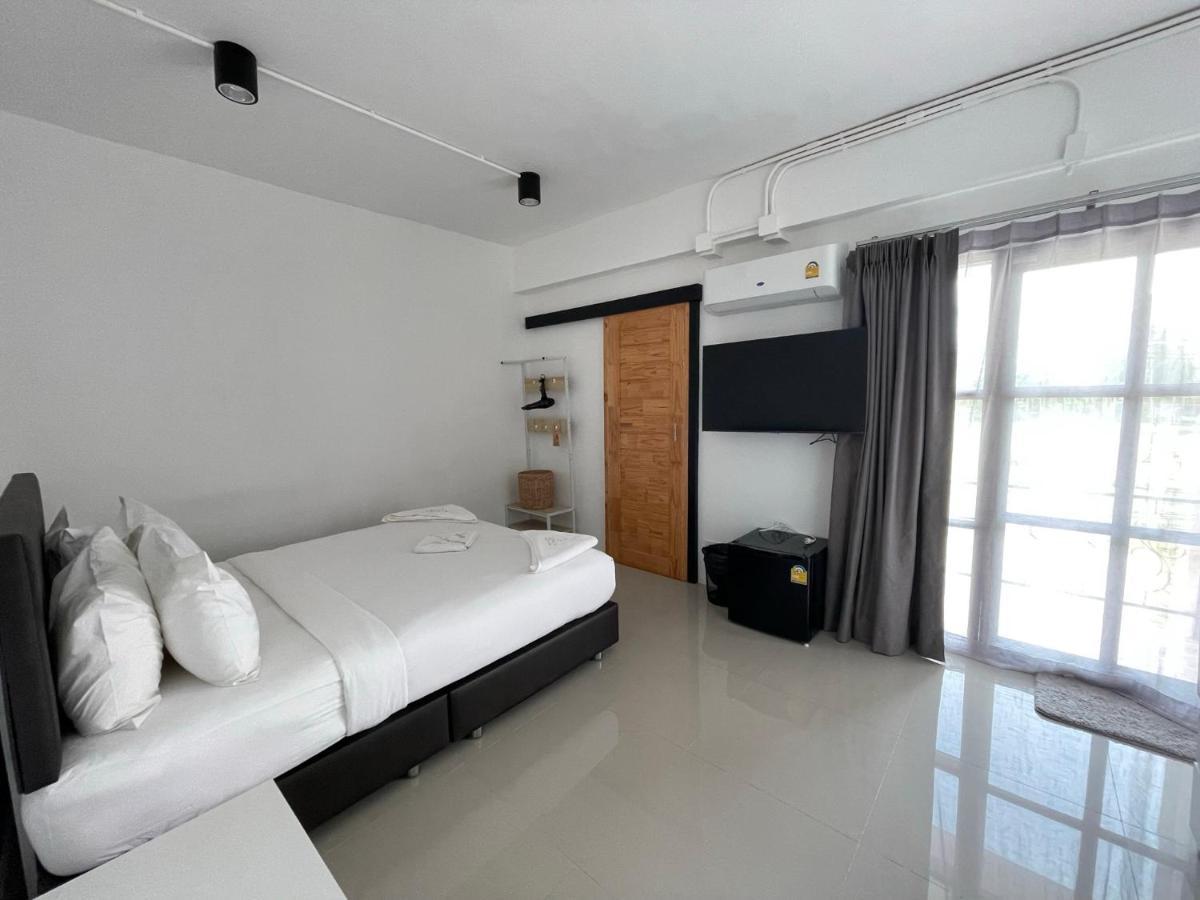 Laewan Guesthouse Баан Тай Екстериор снимка