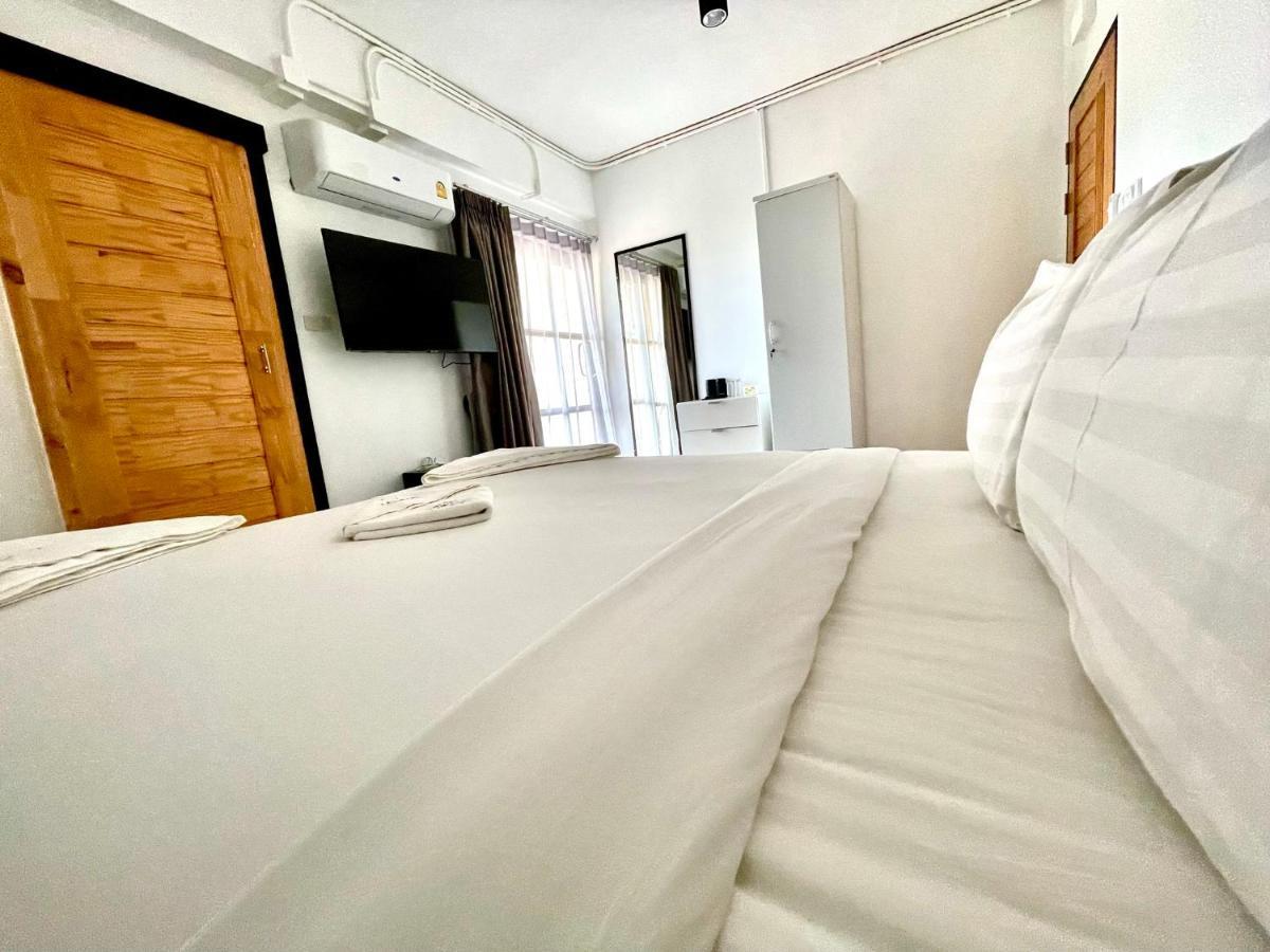 Laewan Guesthouse Баан Тай Екстериор снимка