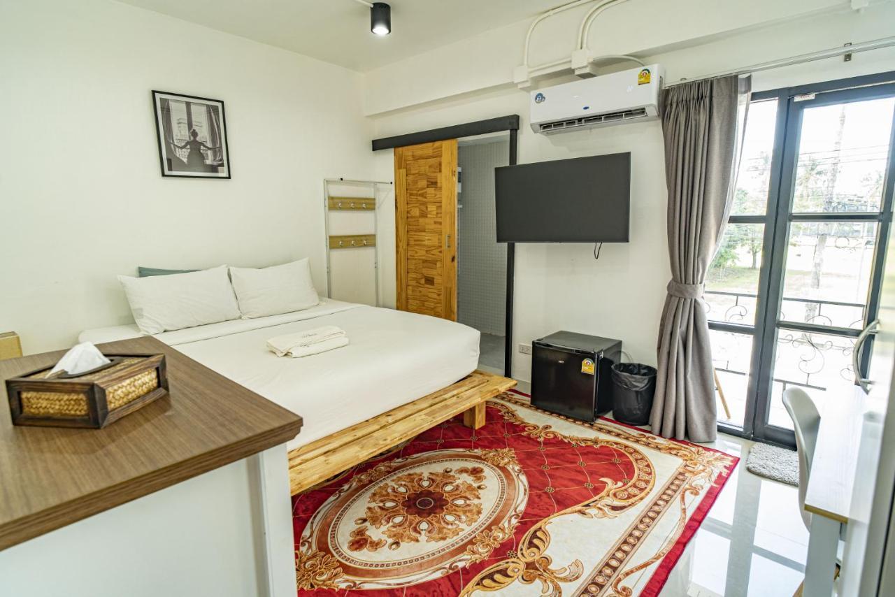 Laewan Guesthouse Баан Тай Екстериор снимка