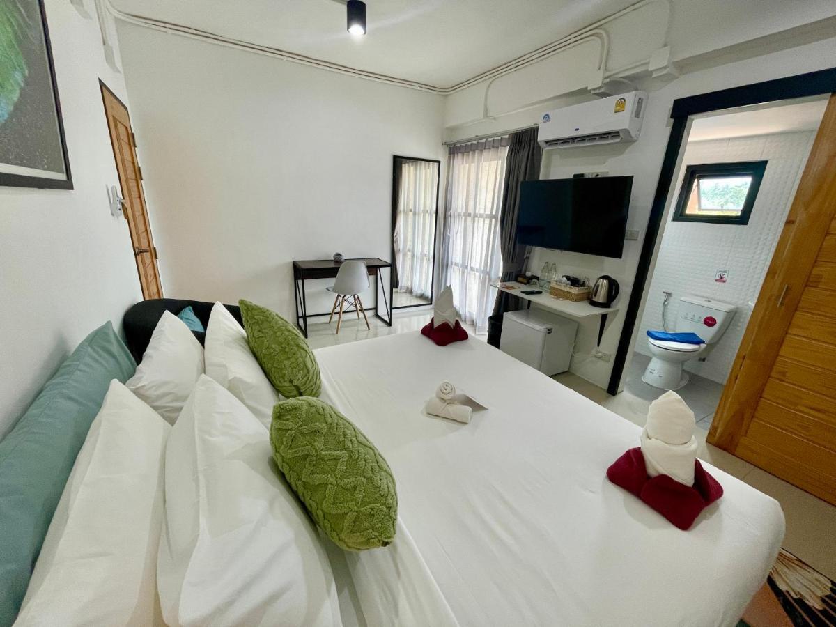 Laewan Guesthouse Баан Тай Екстериор снимка